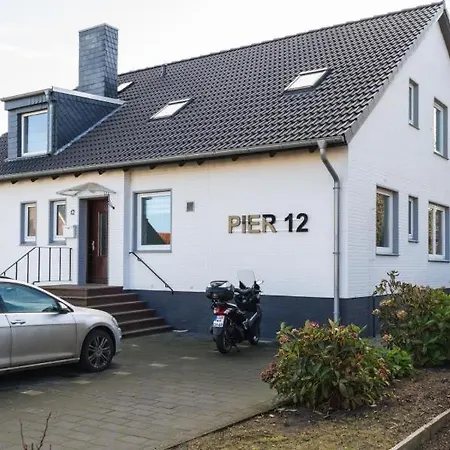 Pier 12, 3 Apartman
