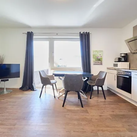 Pier 12, 3 Apartman *
